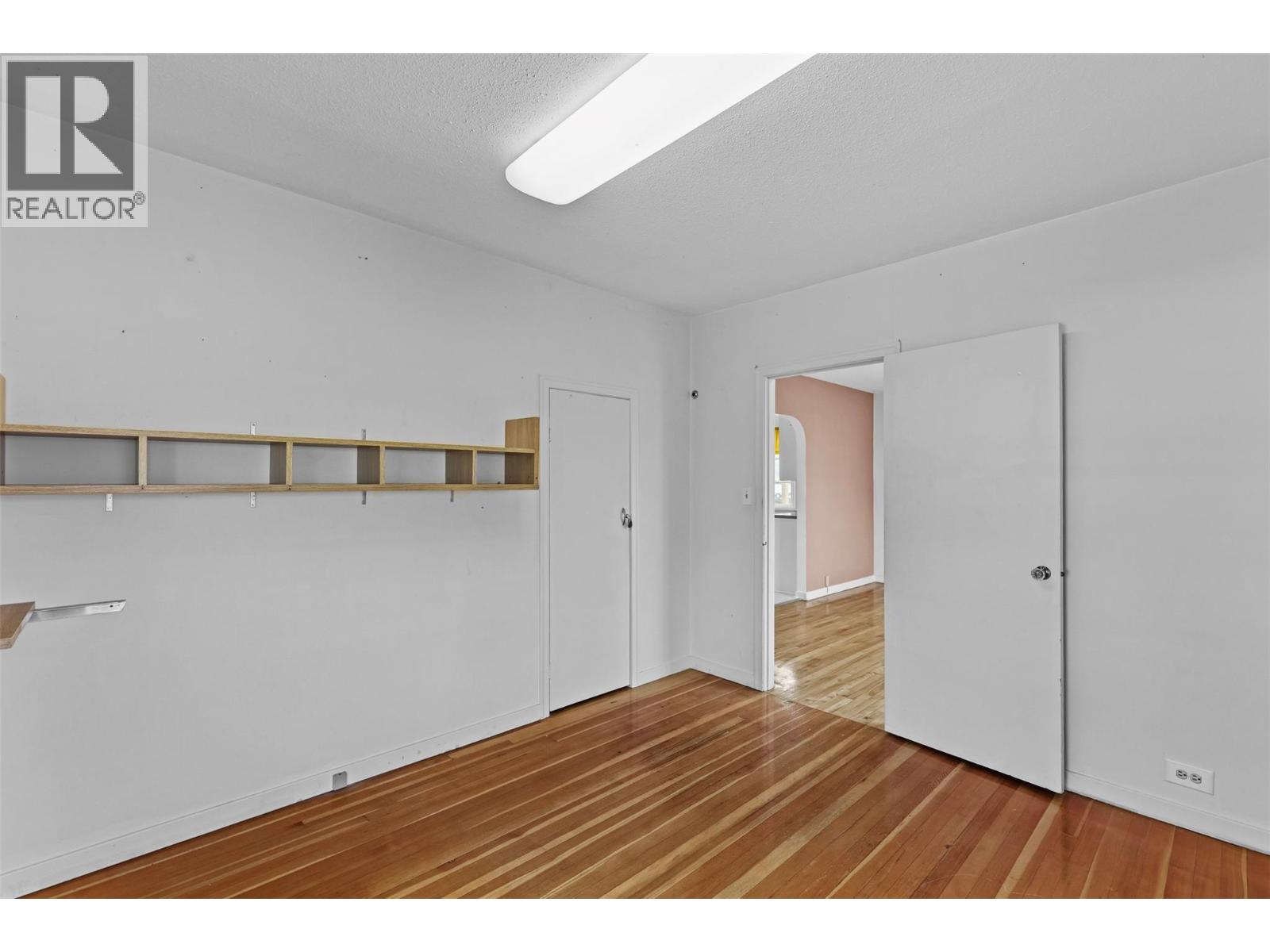 1335 Columbia Street Property Photo 16