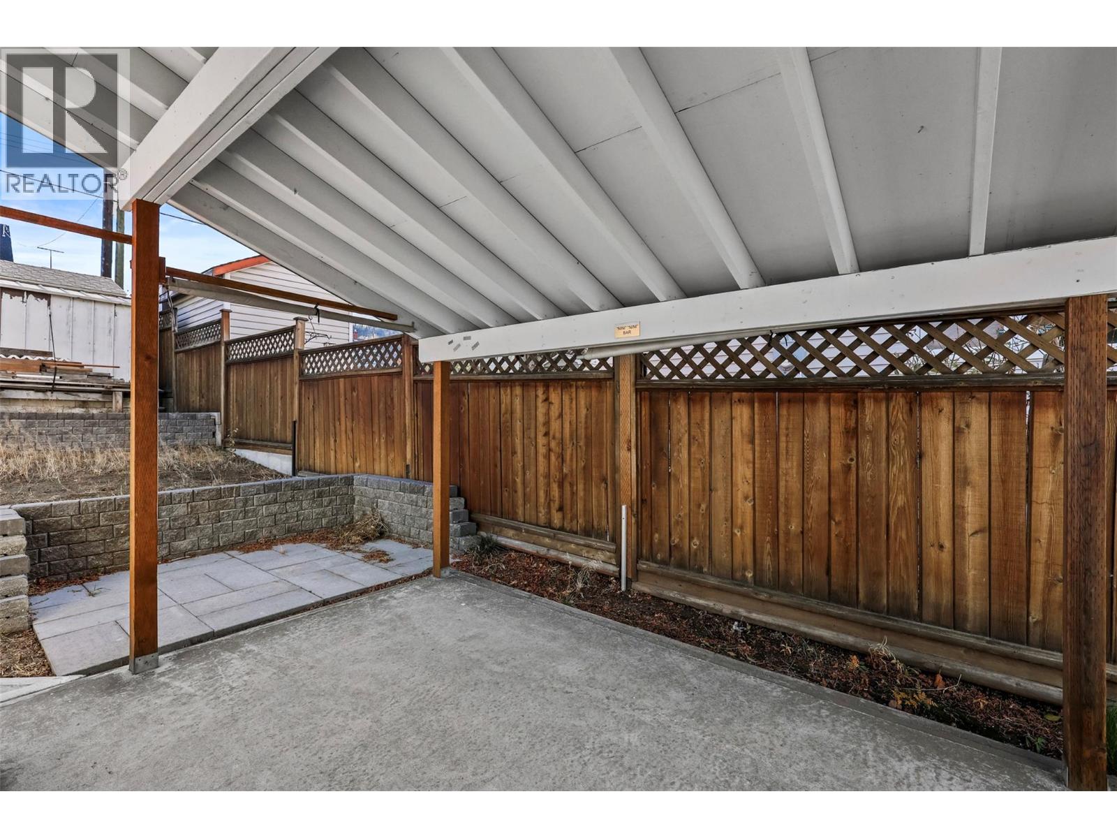 1335 Columbia Street Property Photo 28