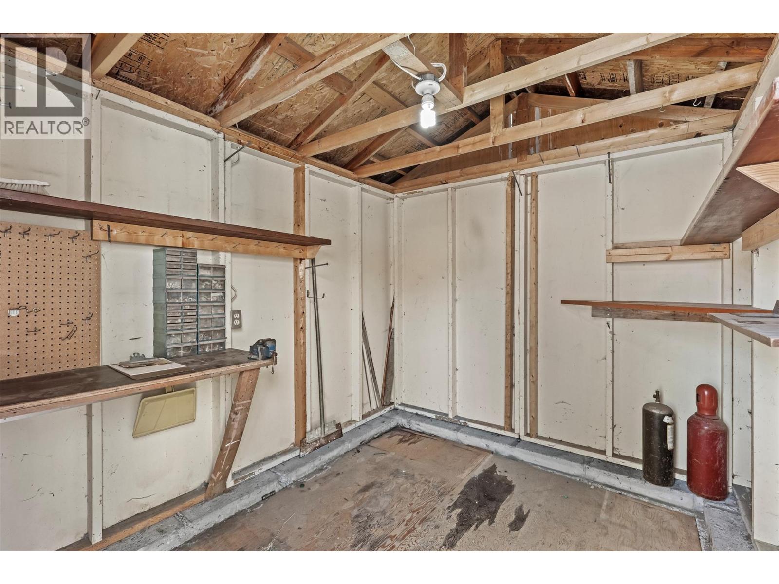 1335 Columbia Street Property Photo 35