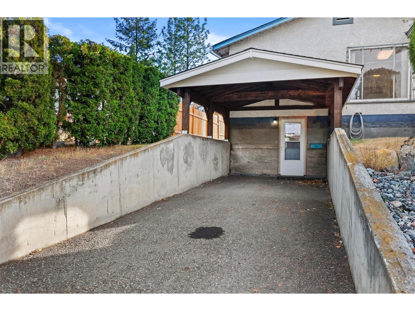 1335 Columbia Street Property Photo 42