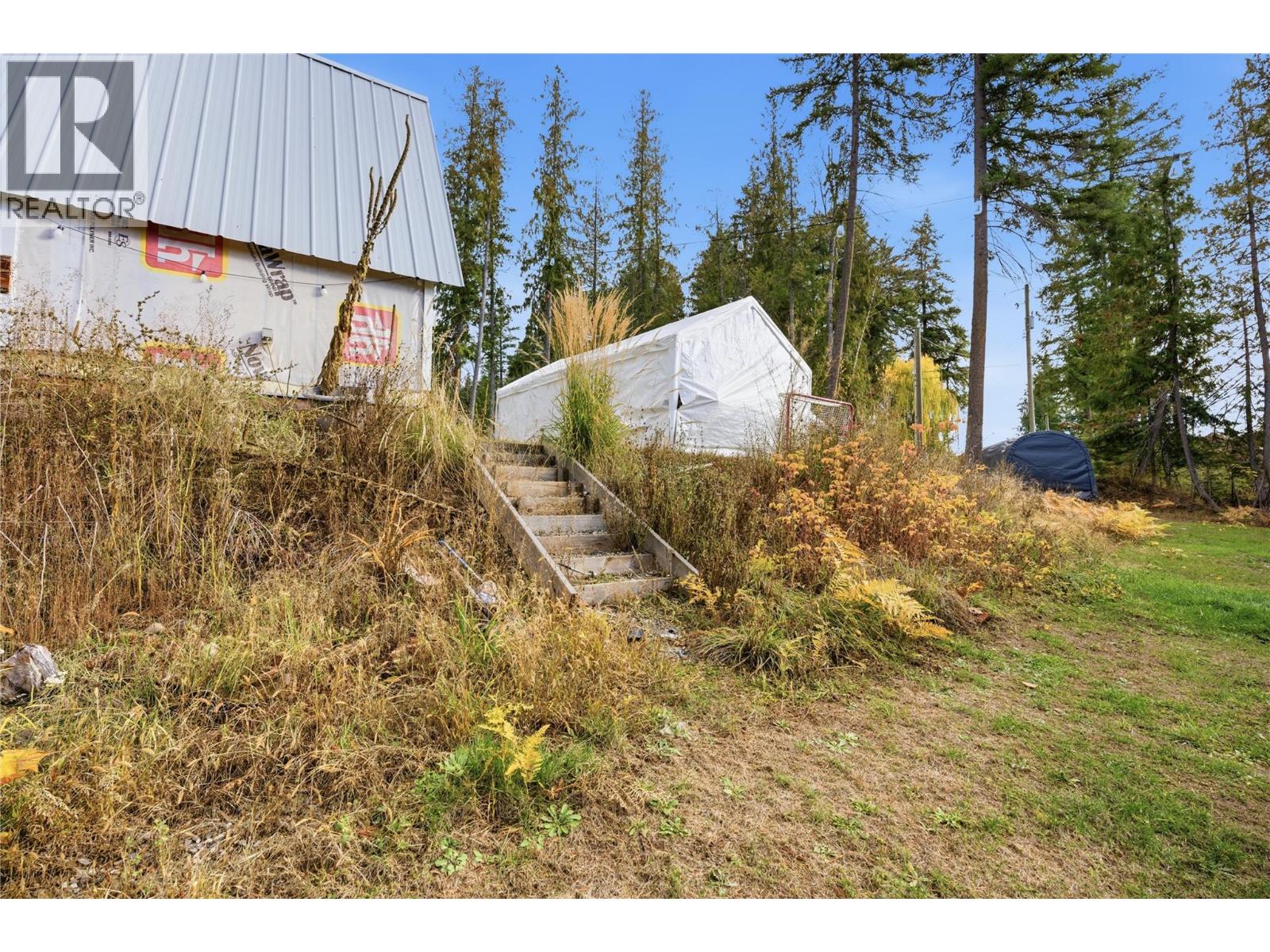 7636 Mountain Drive Property Photo 8