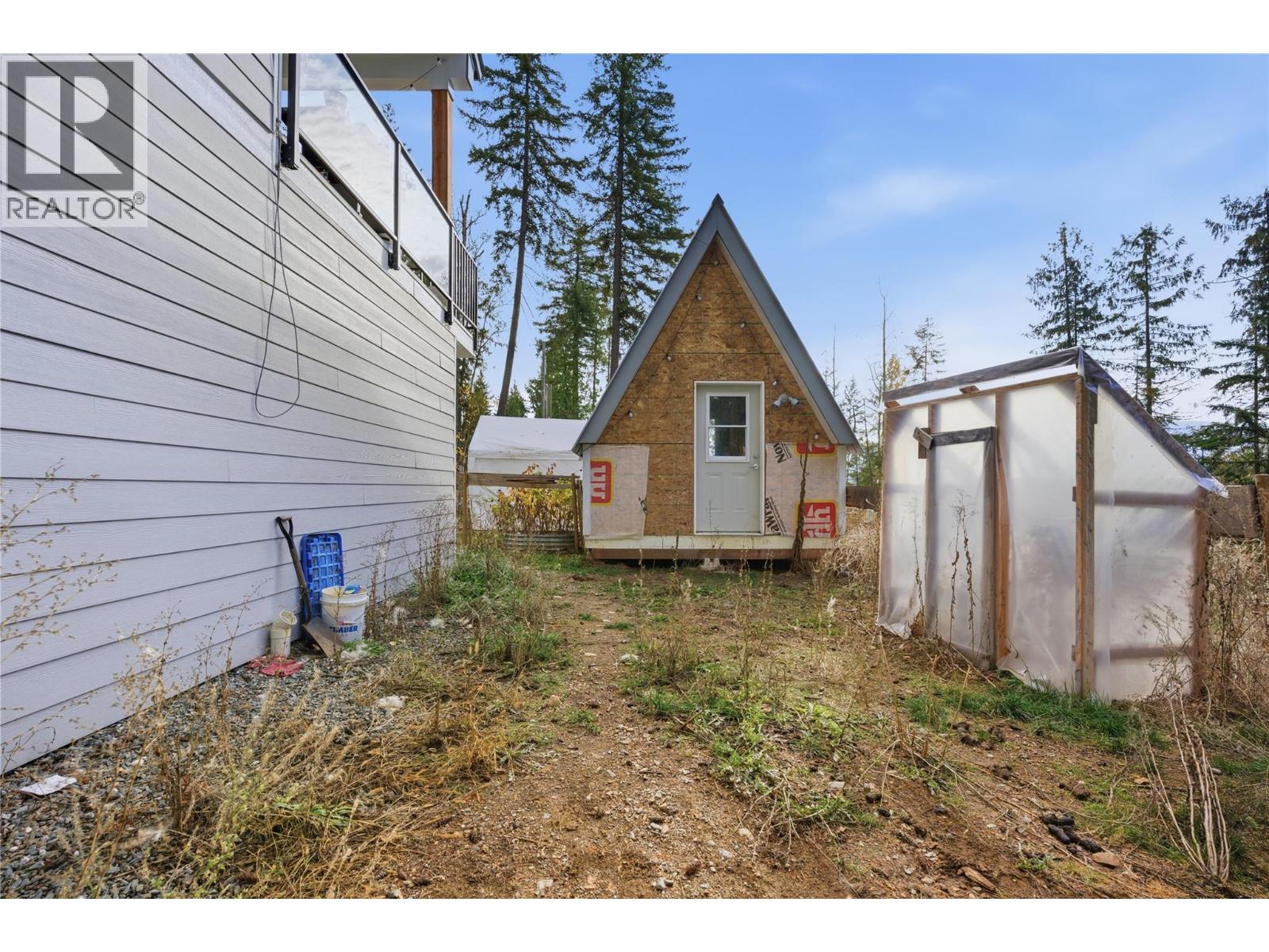 7636 Mountain Drive Property Photo 11
