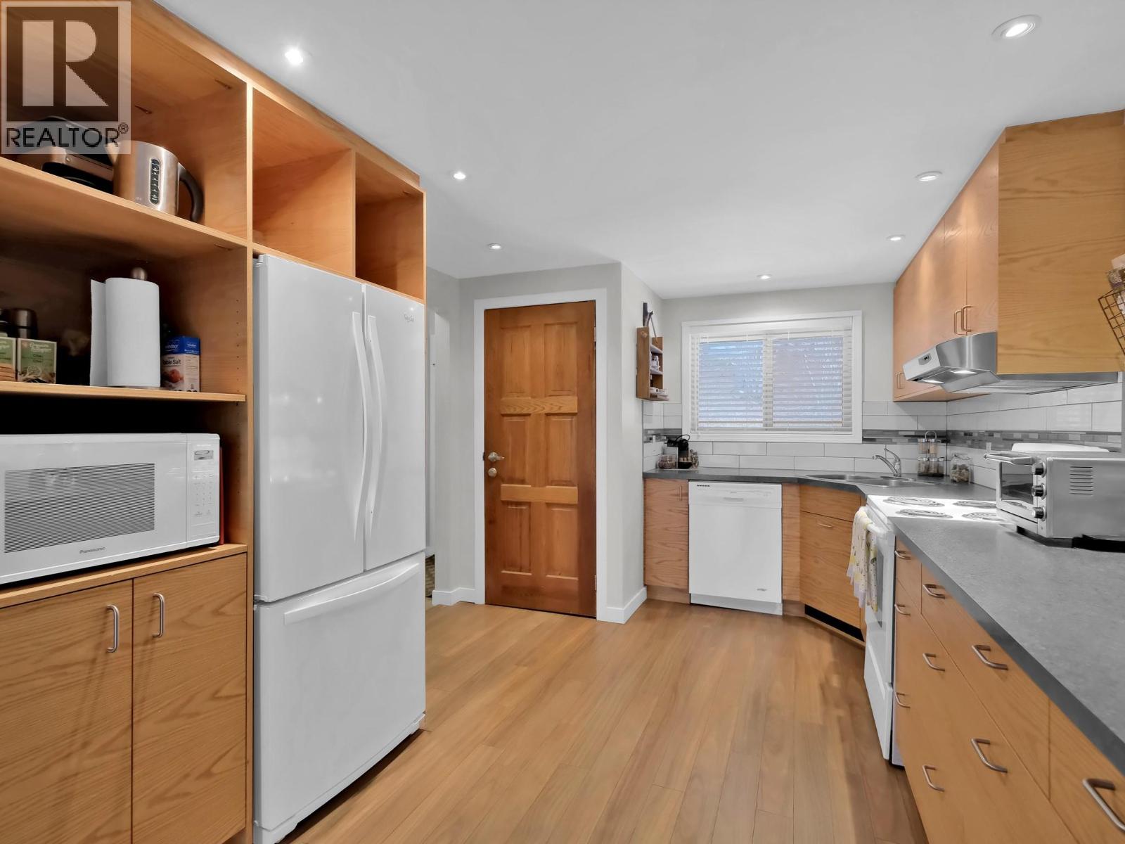 225 Clearview Road Unit# 903 Property Photo 3