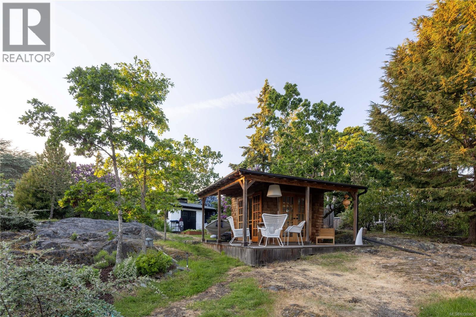 2880 Sea View Rd Property Photo 15