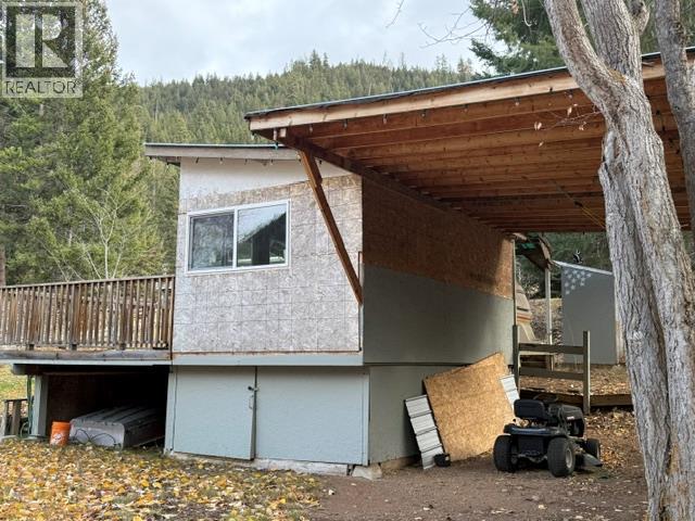 2986 Gophertail Road Property Photo 9