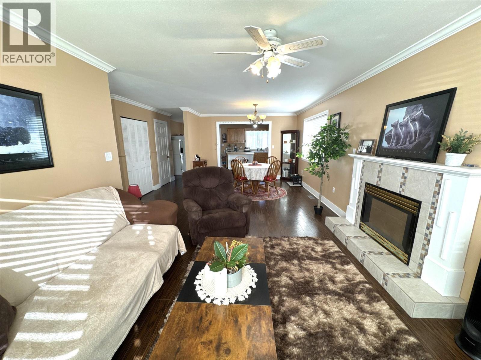 2313 Clapperton Avenue Property Photo 4