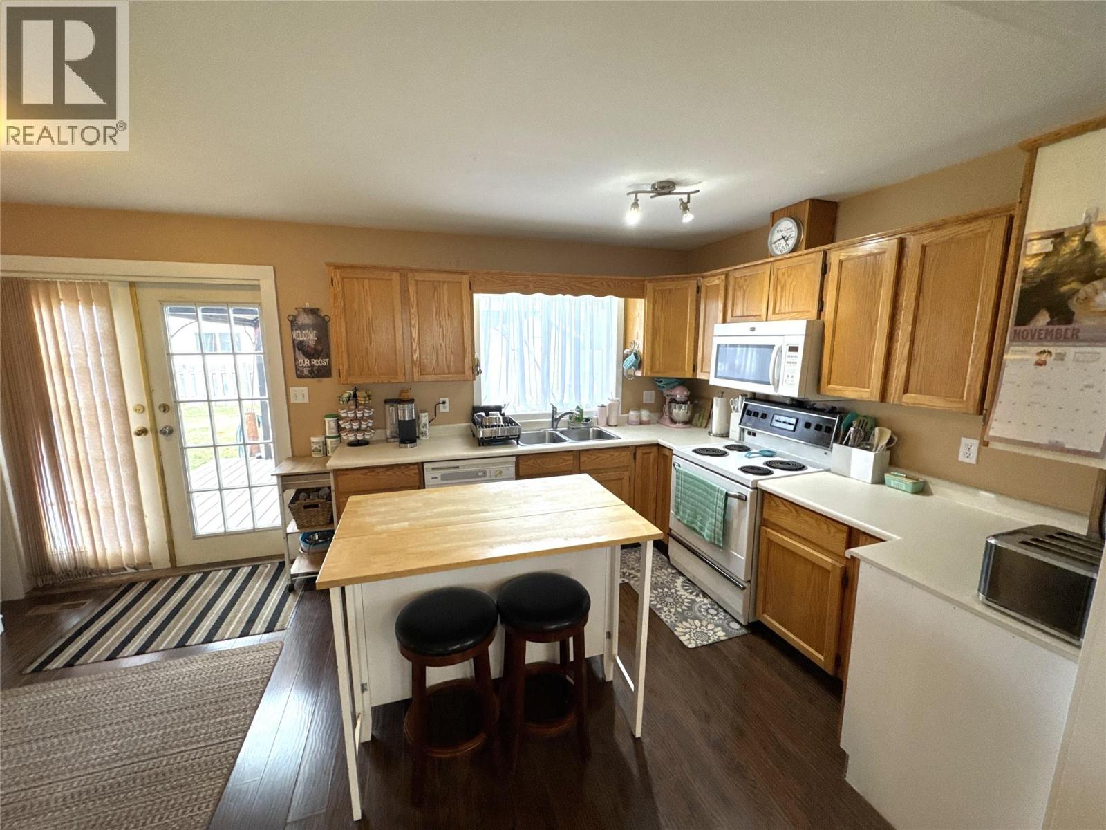 2313 Clapperton Avenue Property Photo 8