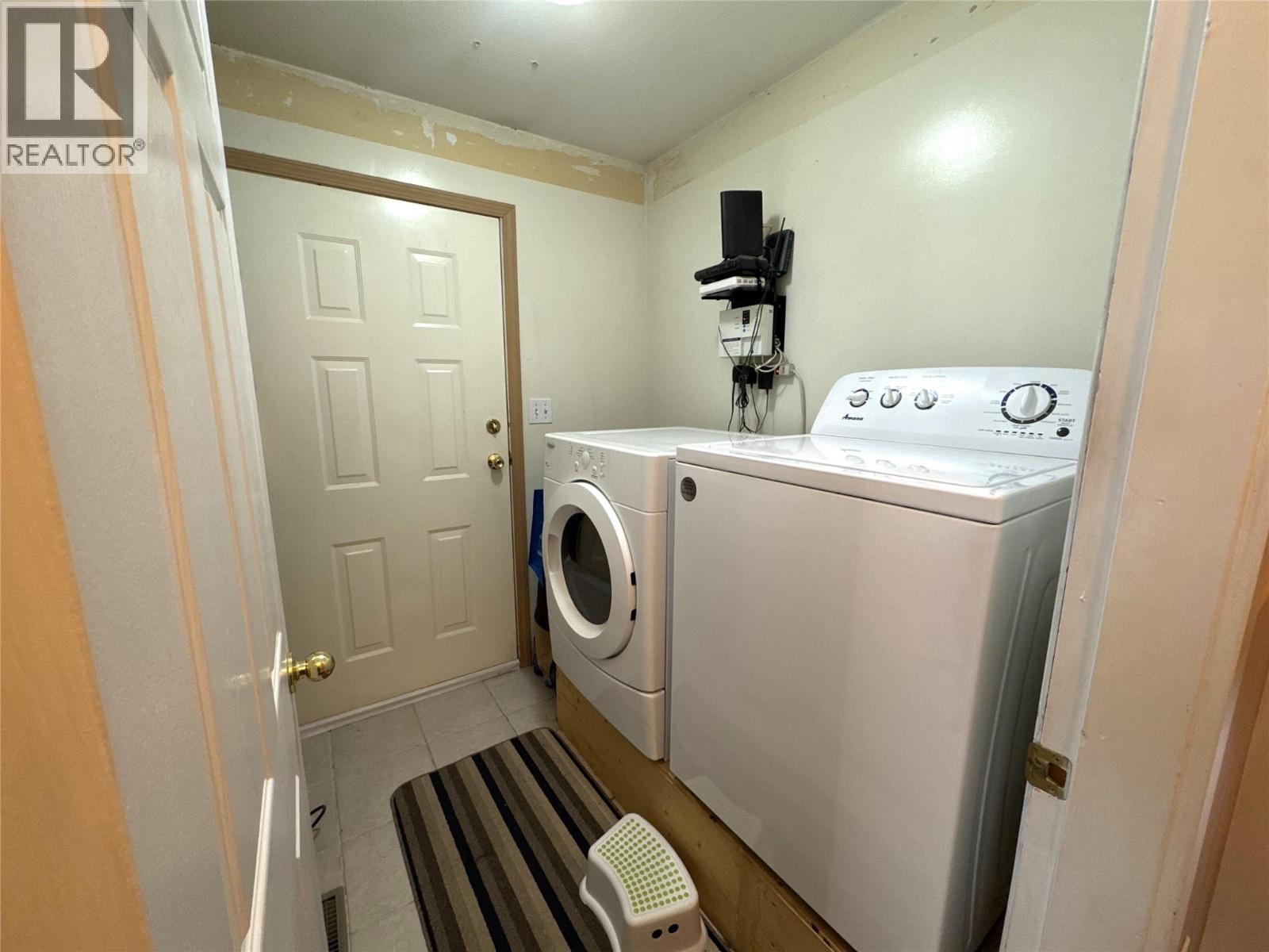 2313 Clapperton Avenue Property Photo 11