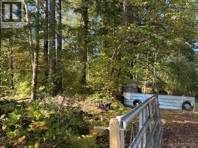 3476 Macaulay Rd Property Photo 2