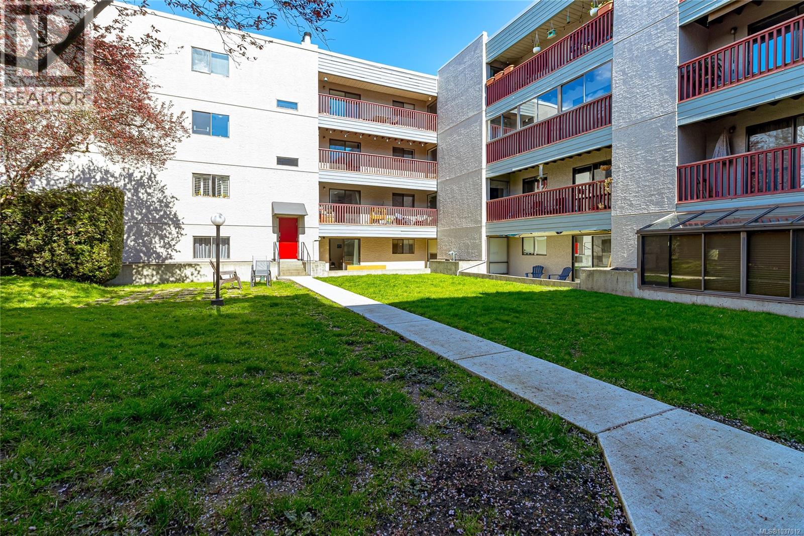 409 3255 Glasgow Ave Property Photo 1