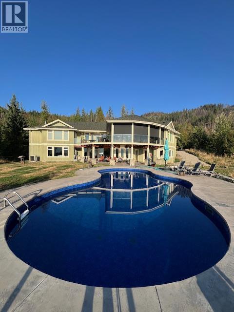 4465 Squilax-anglemont Road Property Photo 11