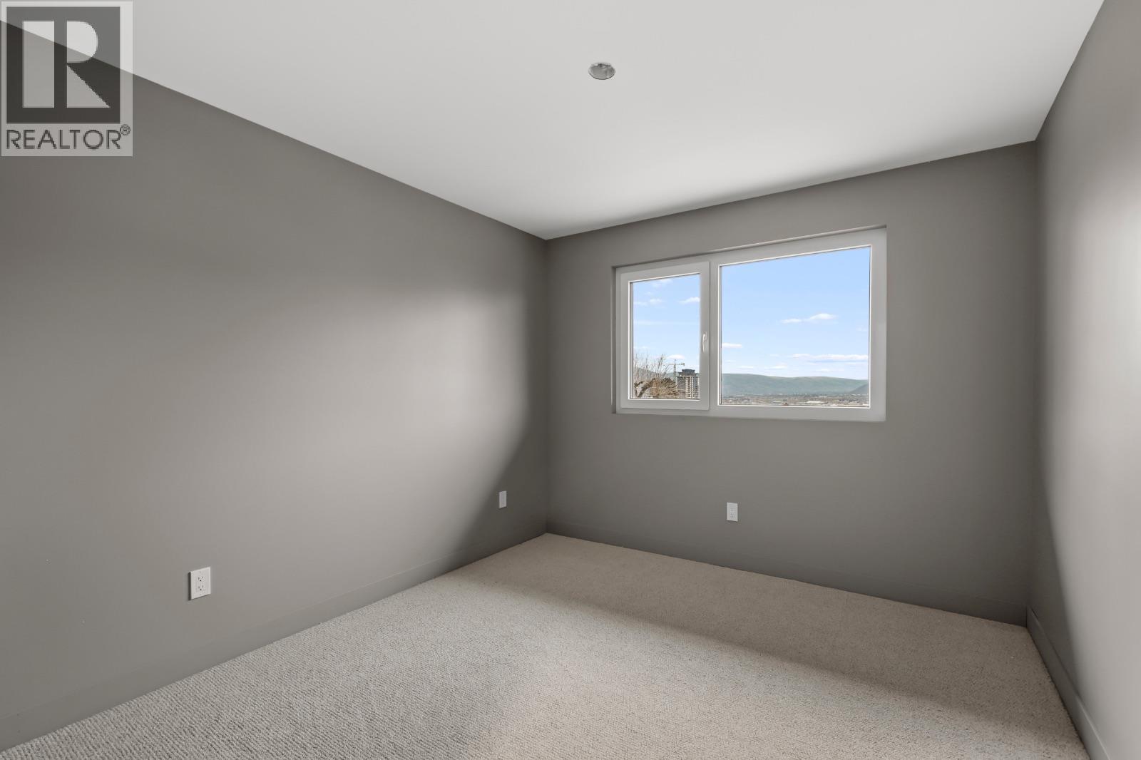 614 Cowan Street Property Photo 25