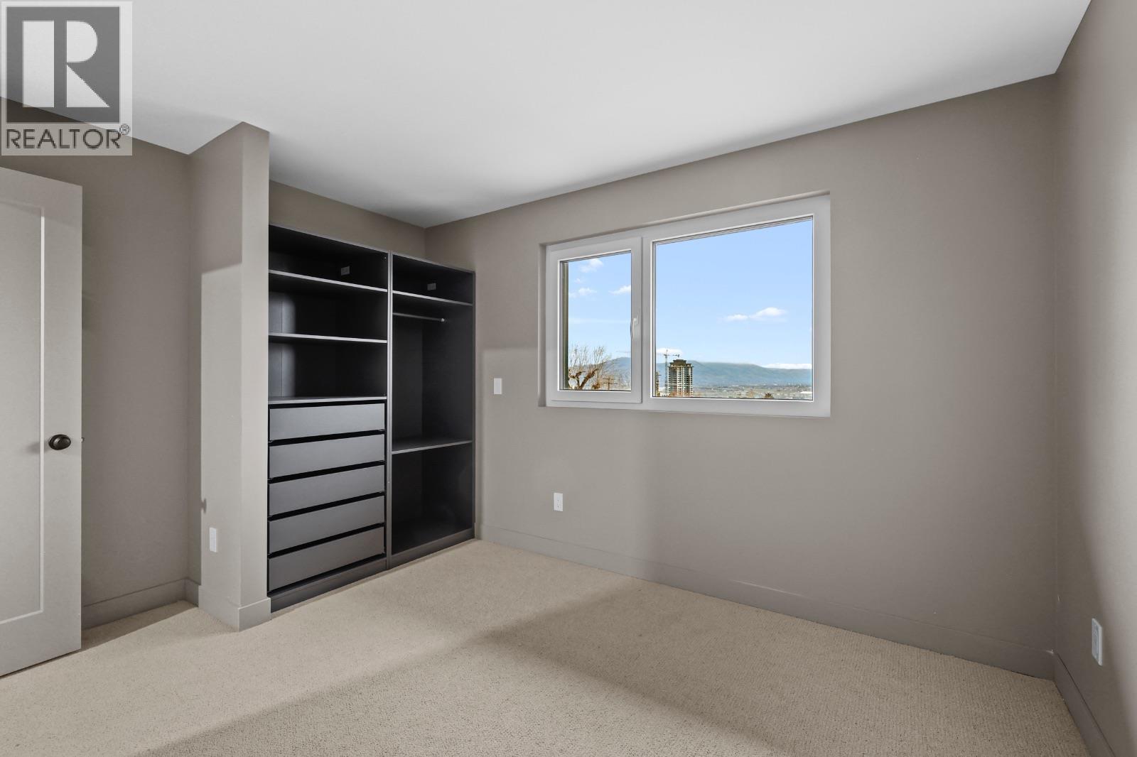 614 Cowan Street Property Photo 27