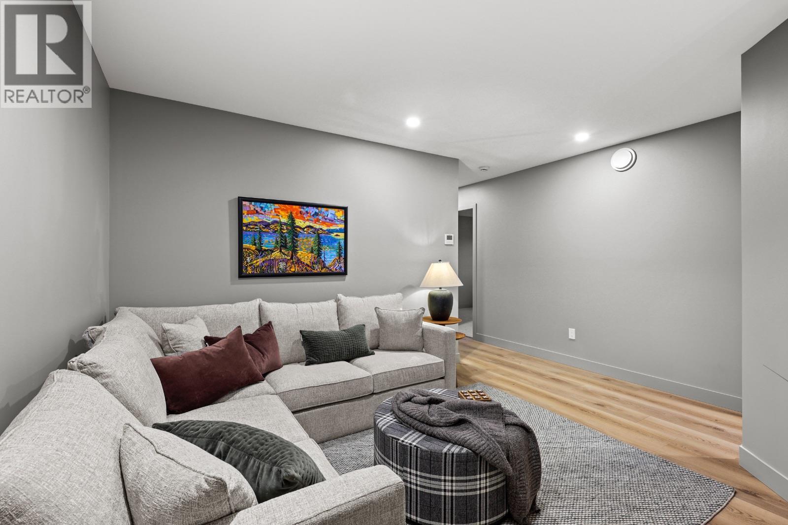 614 Cowan Street Property Photo 28
