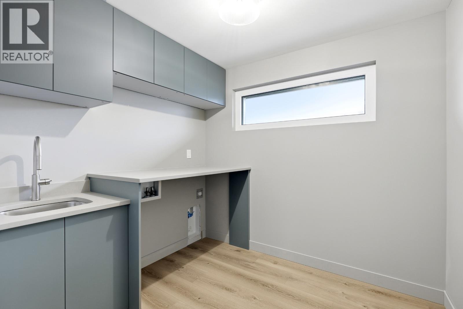 614 Cowan Street Property Photo 29