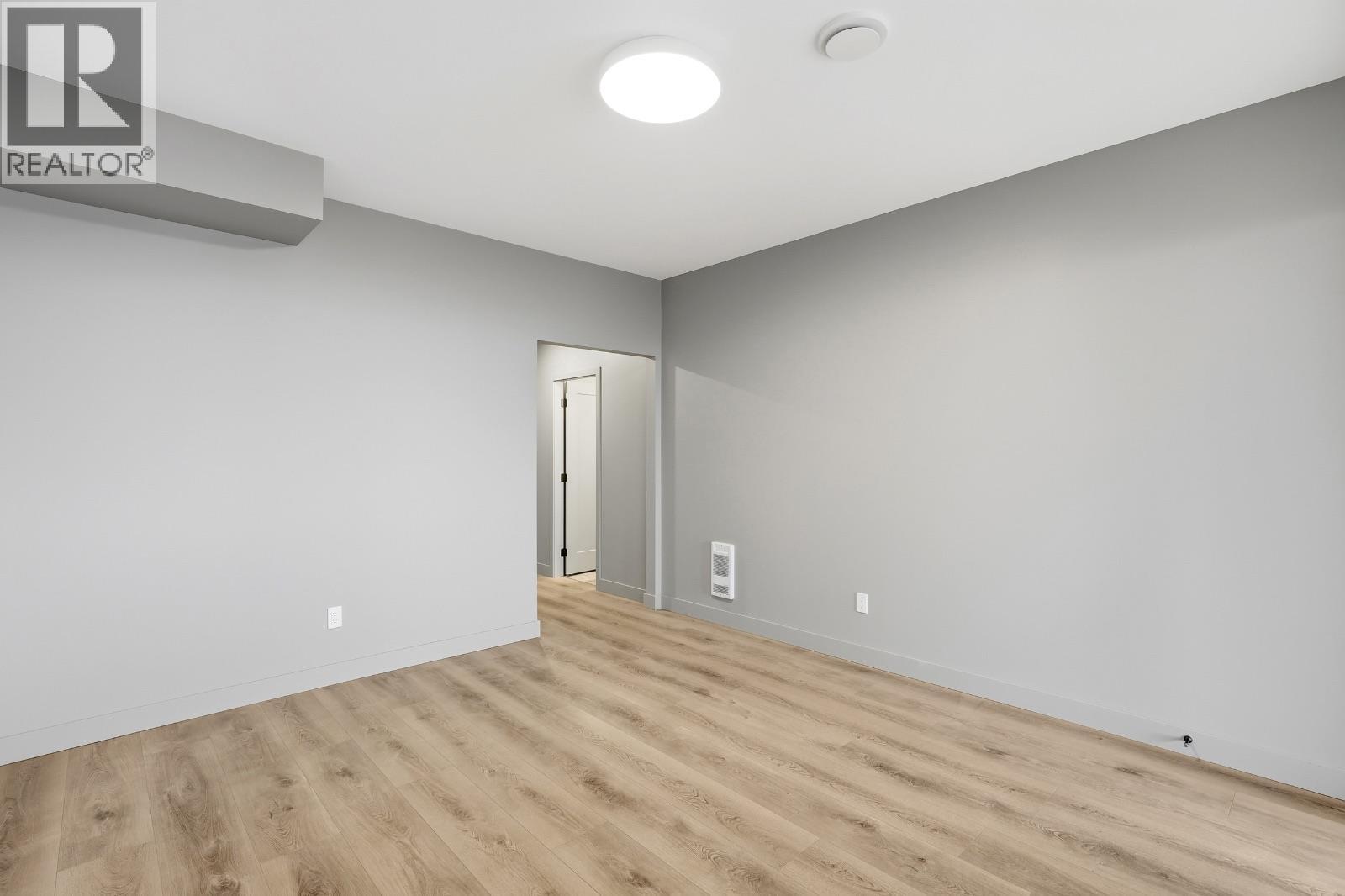 614 Cowan Street Property Photo 38