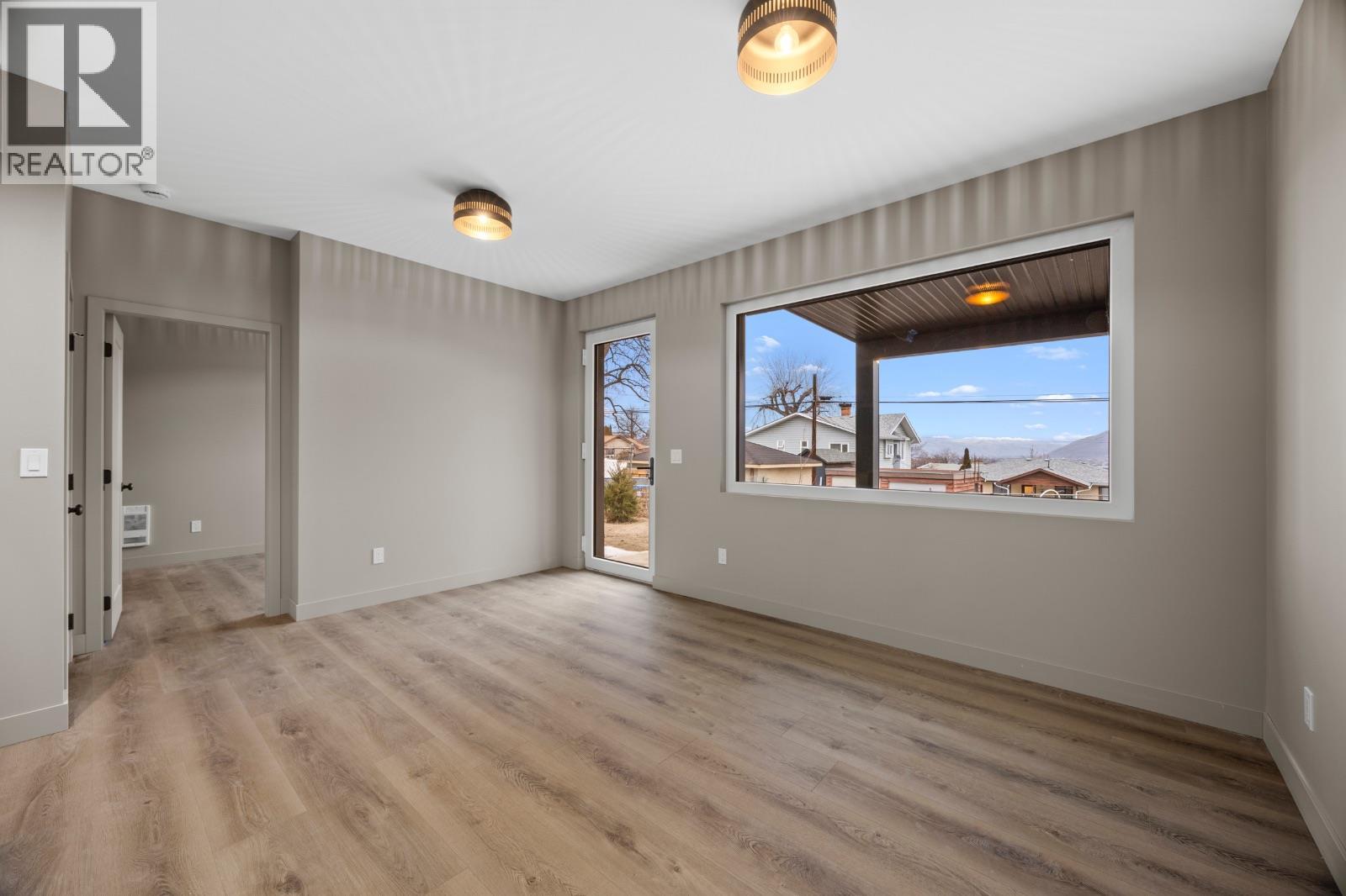 614 Cowan Street Property Photo 44