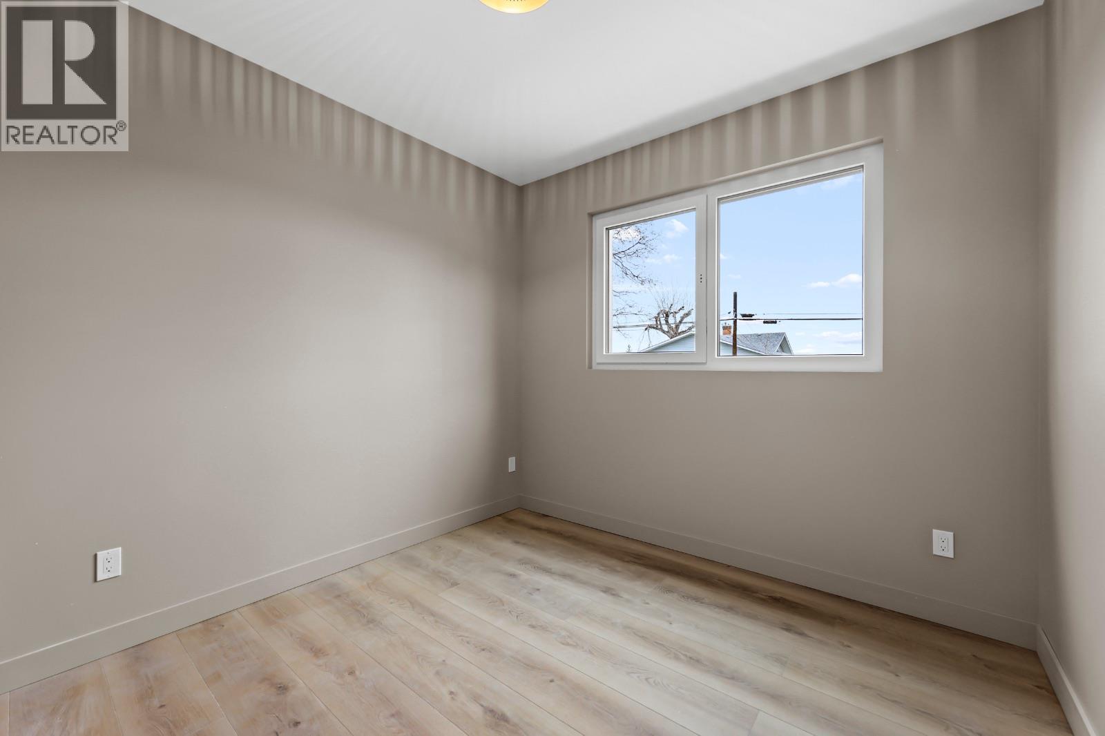 614 Cowan Street Property Photo 45