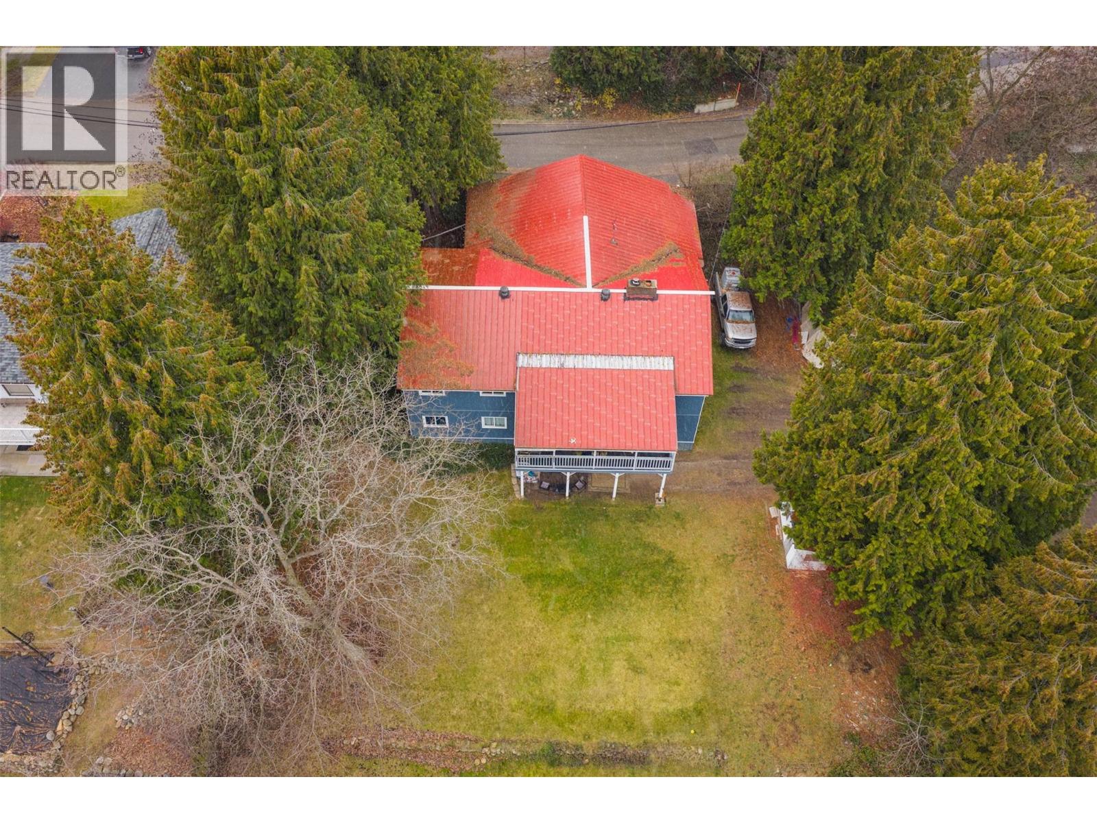 701 10th Avenue Property Photo 15