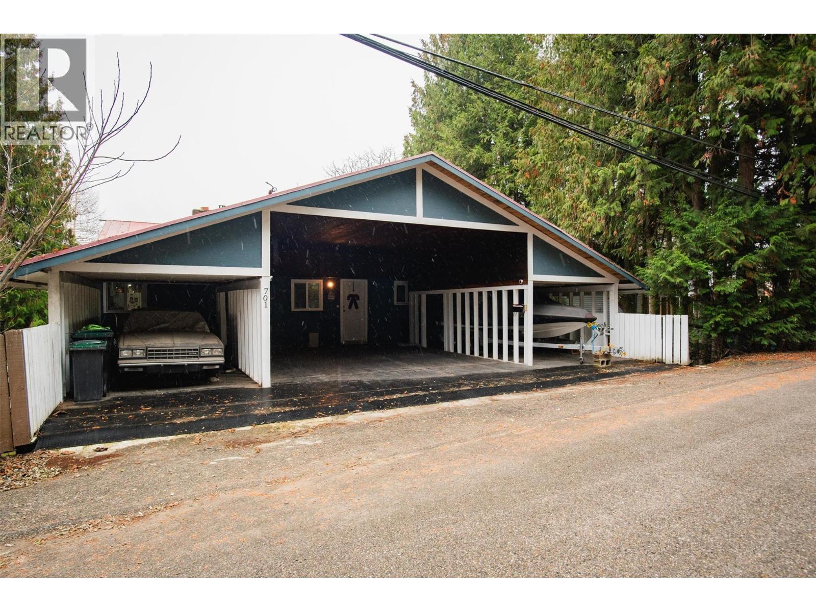 701 10th Avenue Property Photo 57