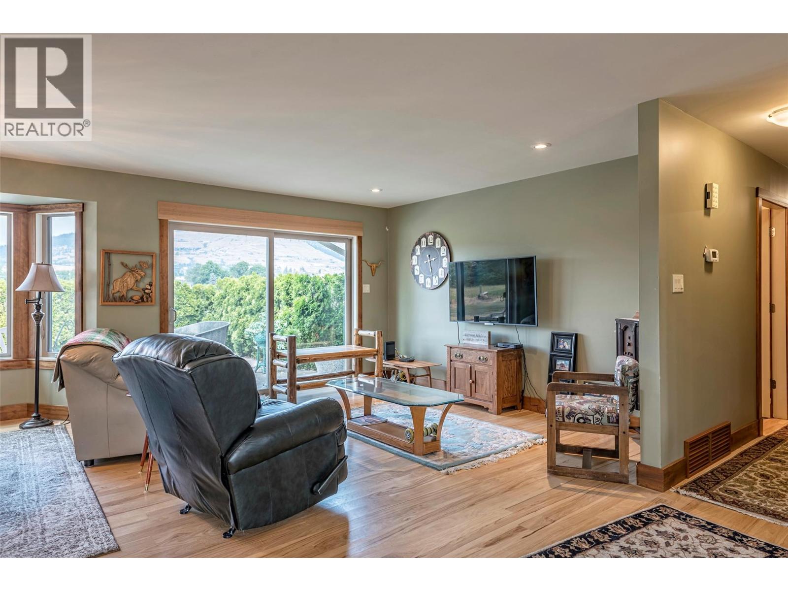 7800 Howe Drive Property Photo 12
