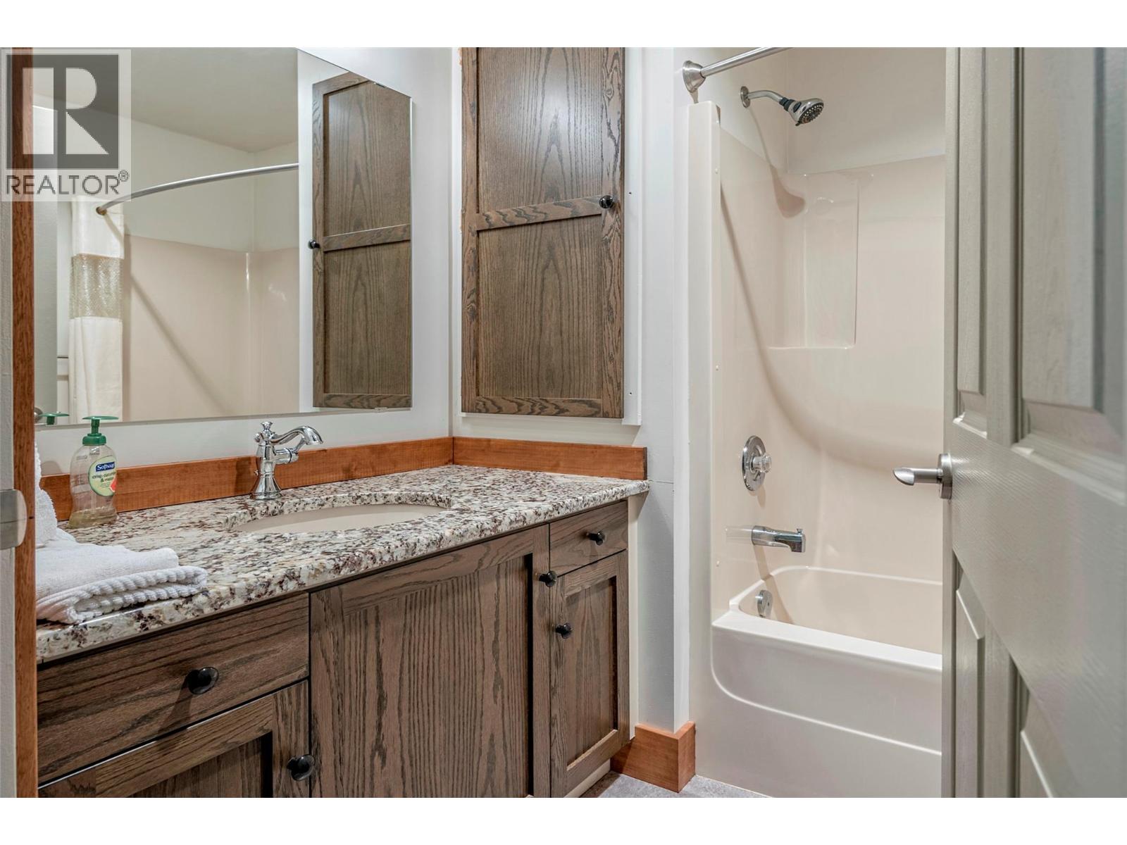 7800 Howe Drive Property Photo 17