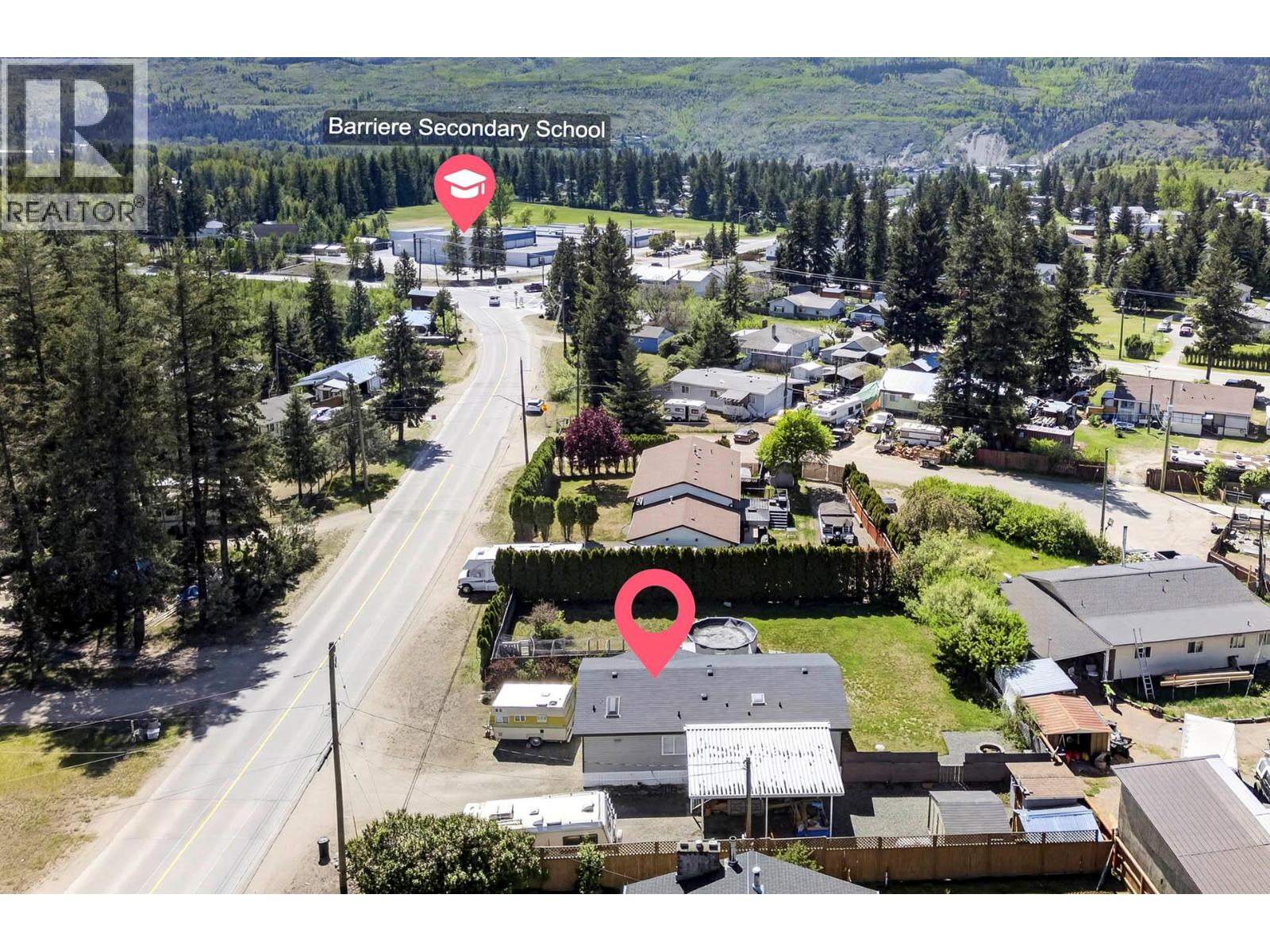 633 Barriere Lakes Road Property Photo 34