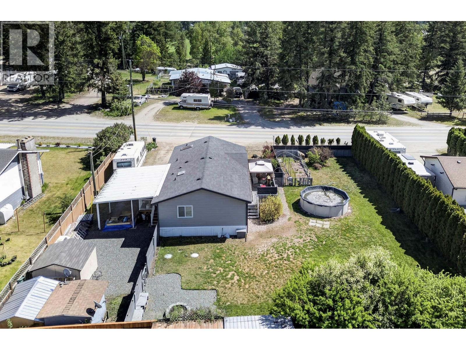 633 Barriere Lakes Road Property Photo 37