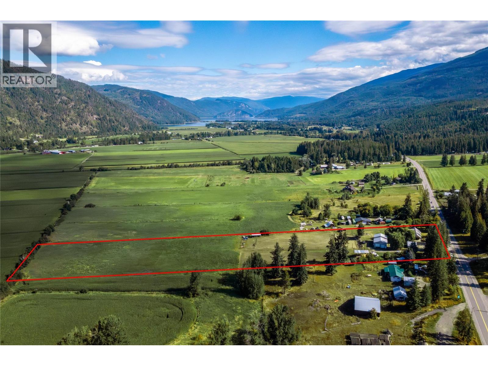 7630 97a Highway Property Photo 2