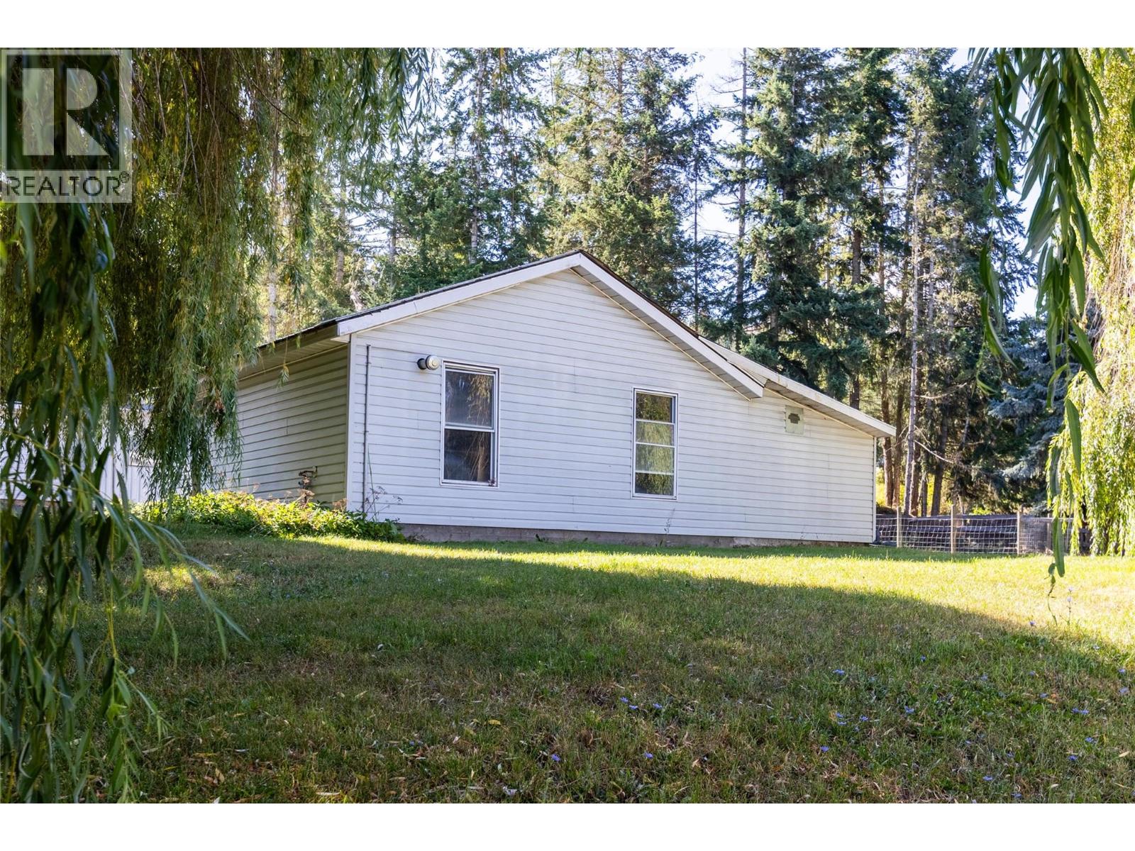 7630 97a Highway Property Photo 18