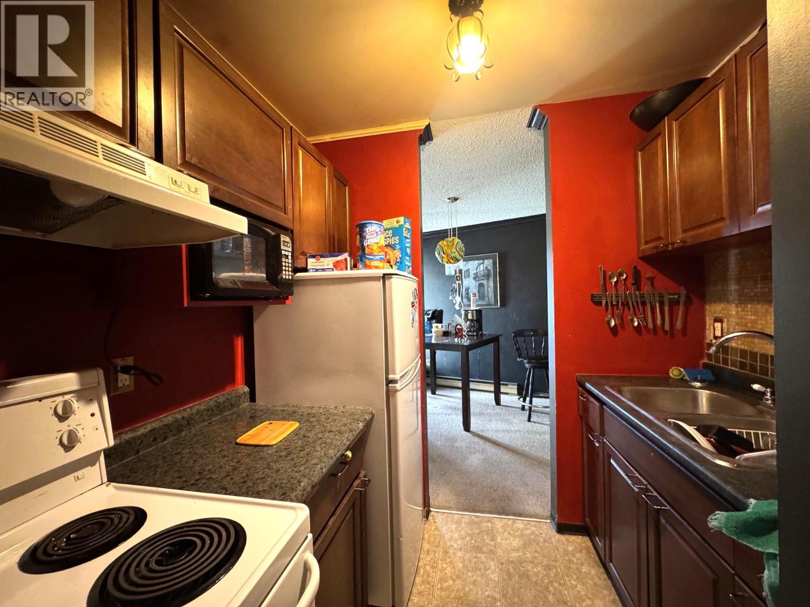 1703 Menzies Street Unit# 305 Property Photo 10