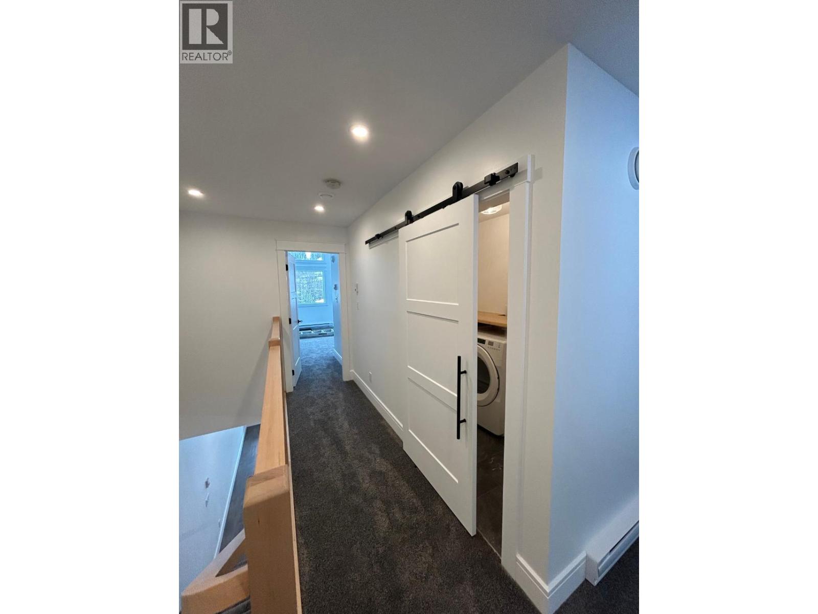 1365 Burfield Drive Property Photo 16
