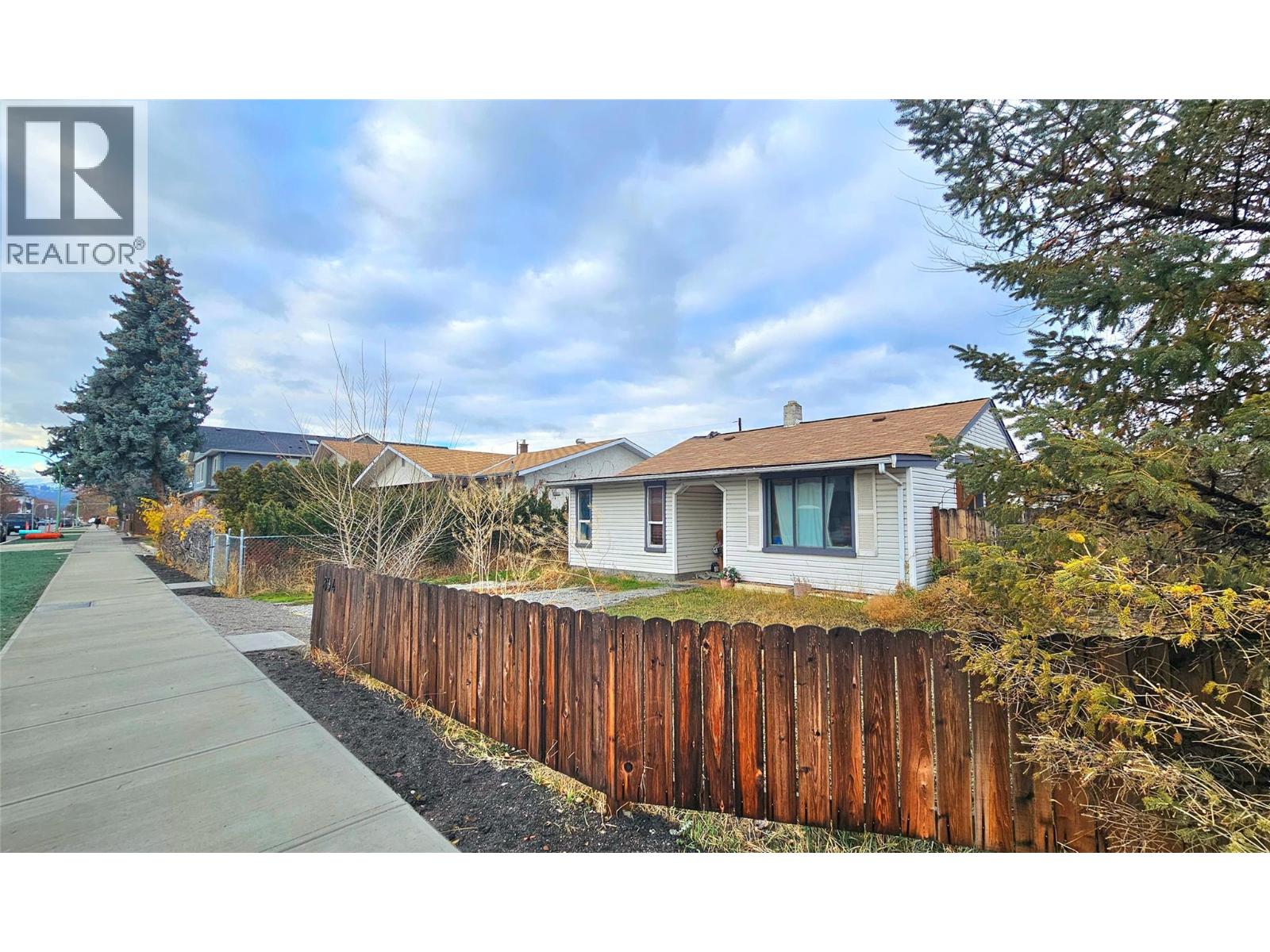 894 Morrison Avenue Property Photo 13