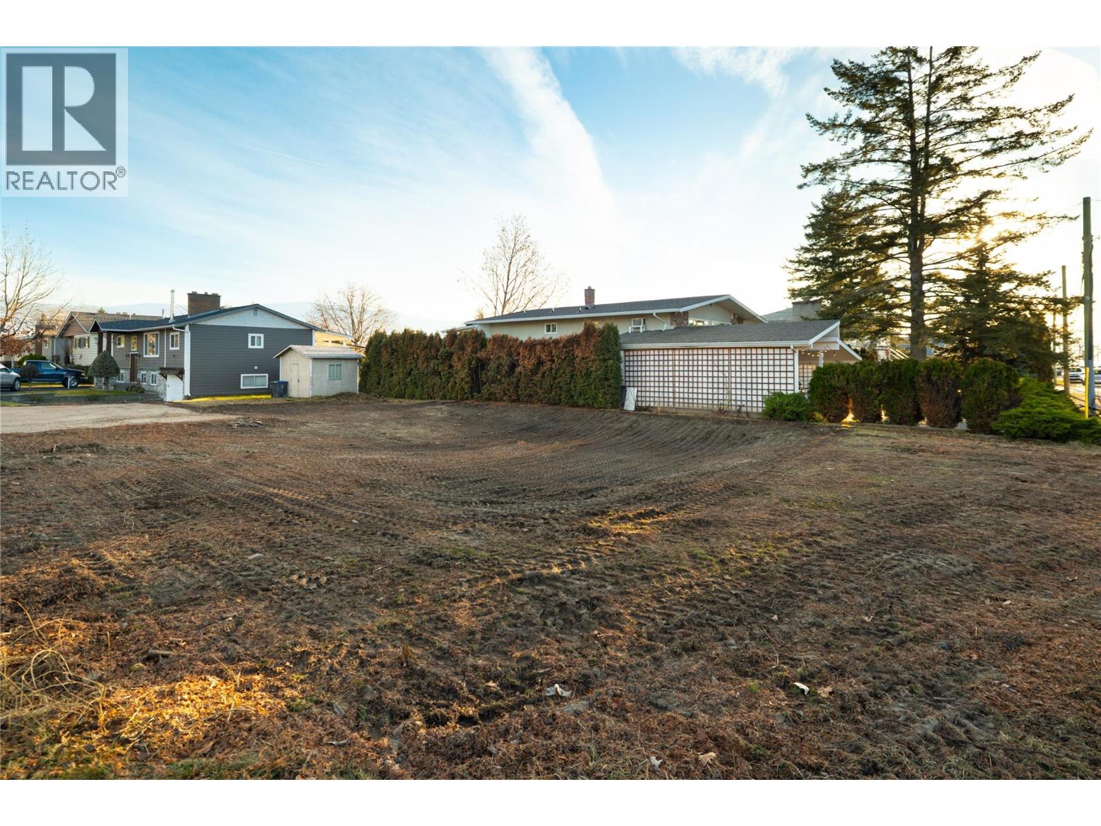 3514 Casorso Road Property Photo 7