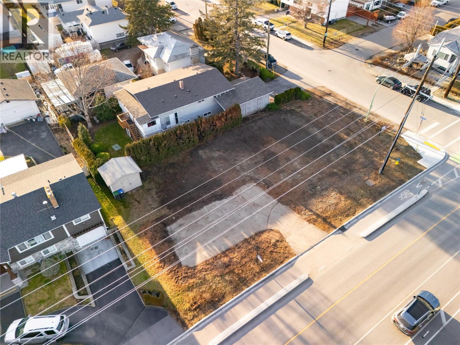 3514 Casorso Road Property Photo 13