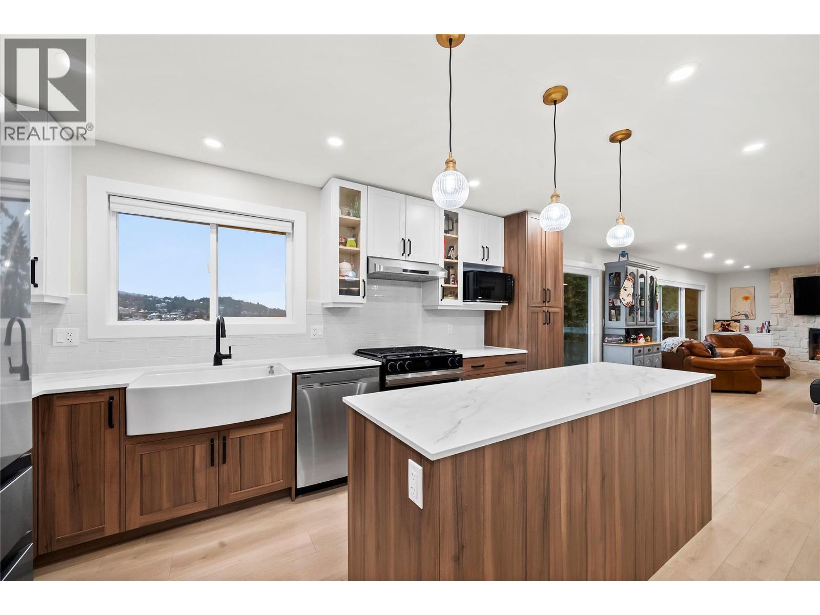 2022 Eagle Bay Road Property Photo 19