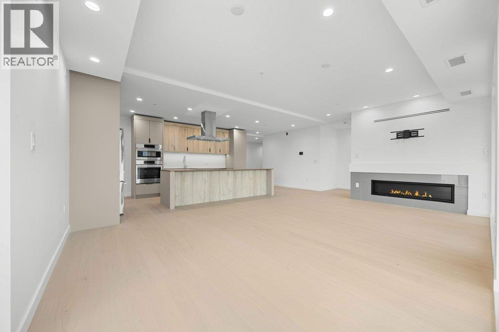 13419 Lakeshore Drive S Unit# 101 Property Photo 20