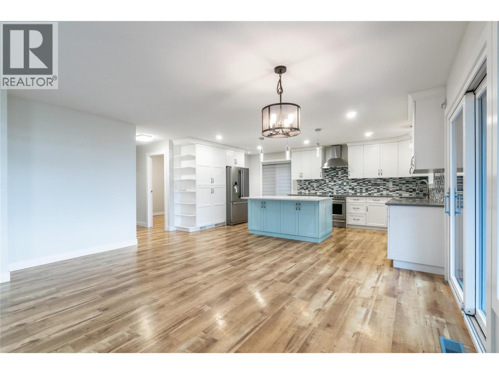 401 97a Highway Property Photo 16