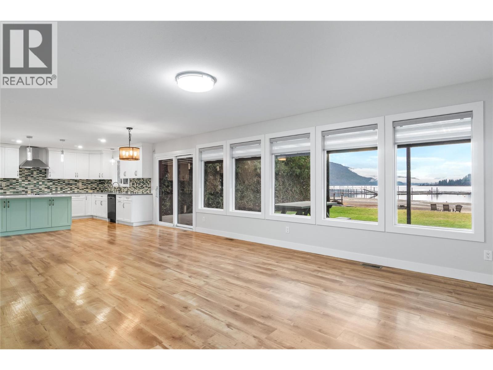 401 97a Highway Property Photo 17