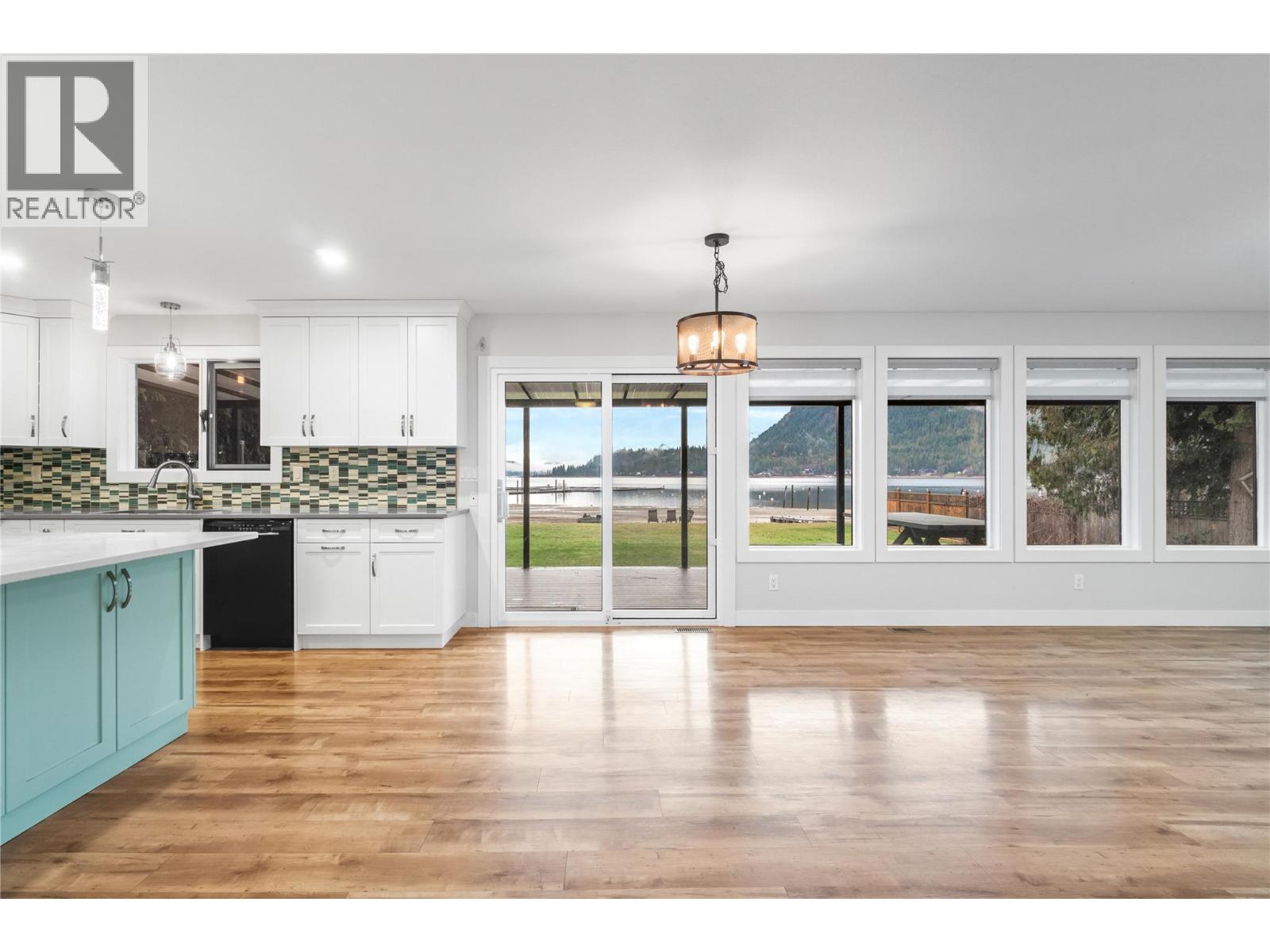 401 97a Highway Property Photo 18