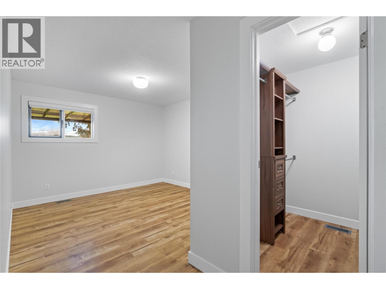 401 97a Highway Property Photo 26