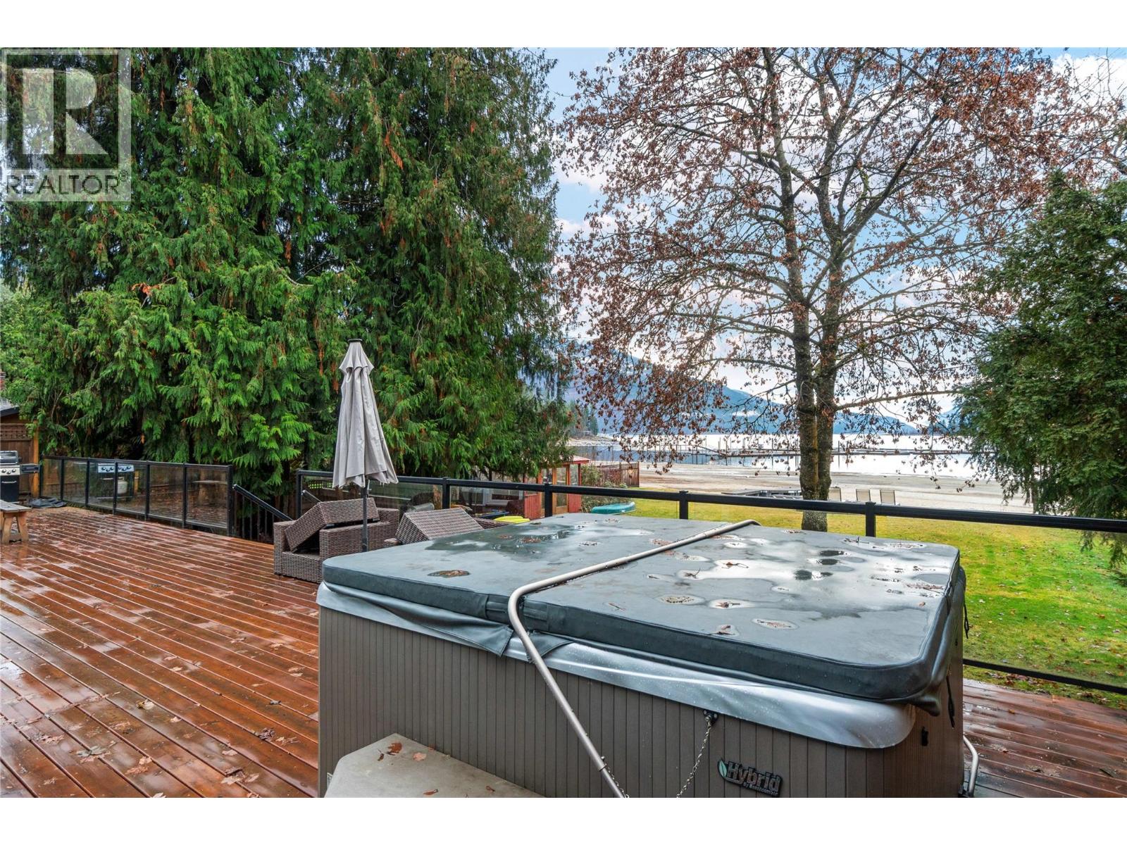 405 97a Highway Property Photo 9