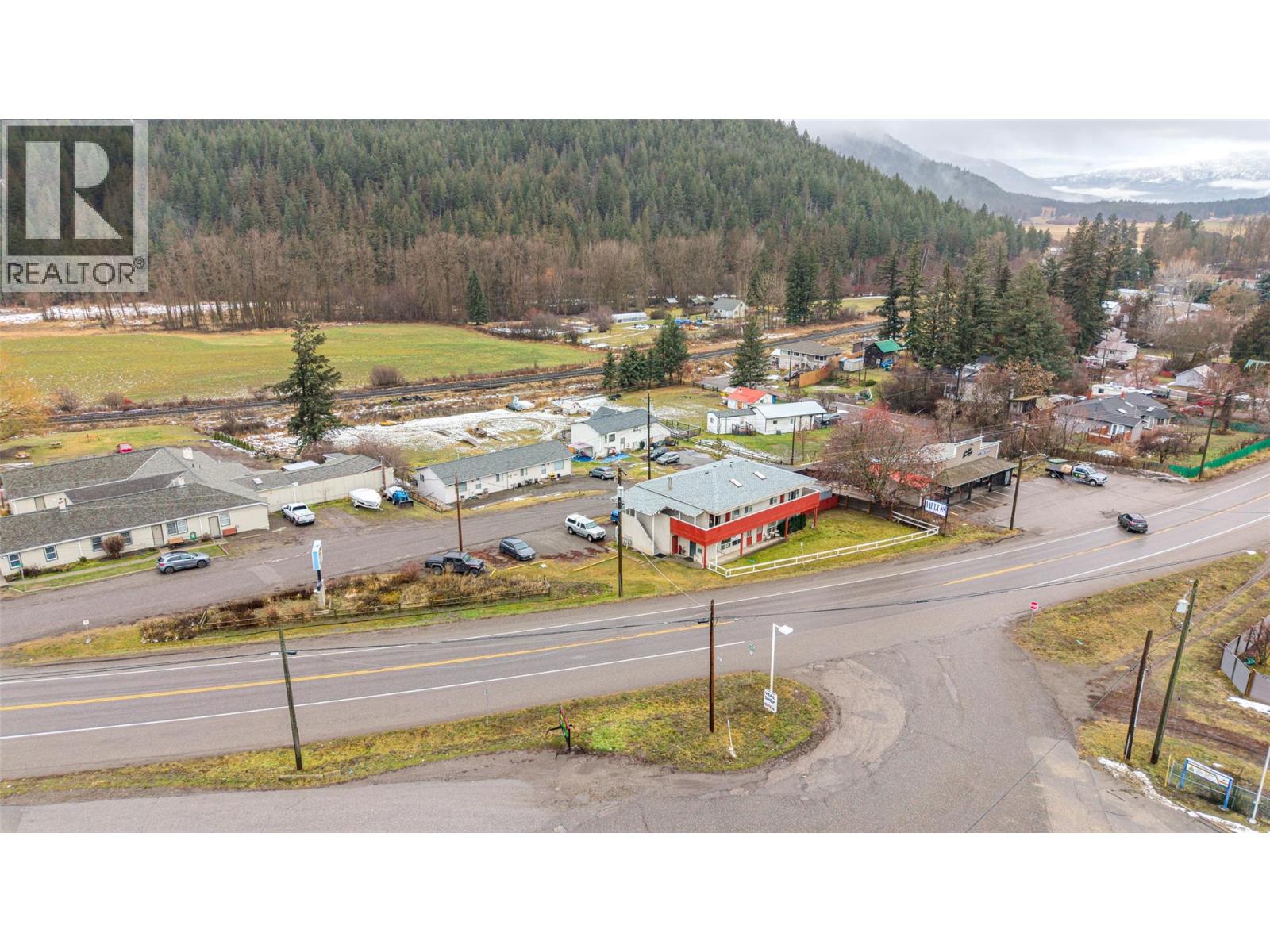 5683 97 Highway Property Photo 43