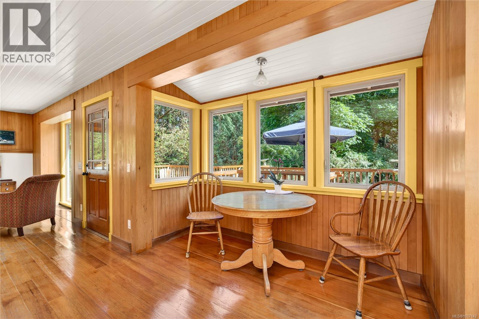 1252 Isabella Point Rd Property Photo 8