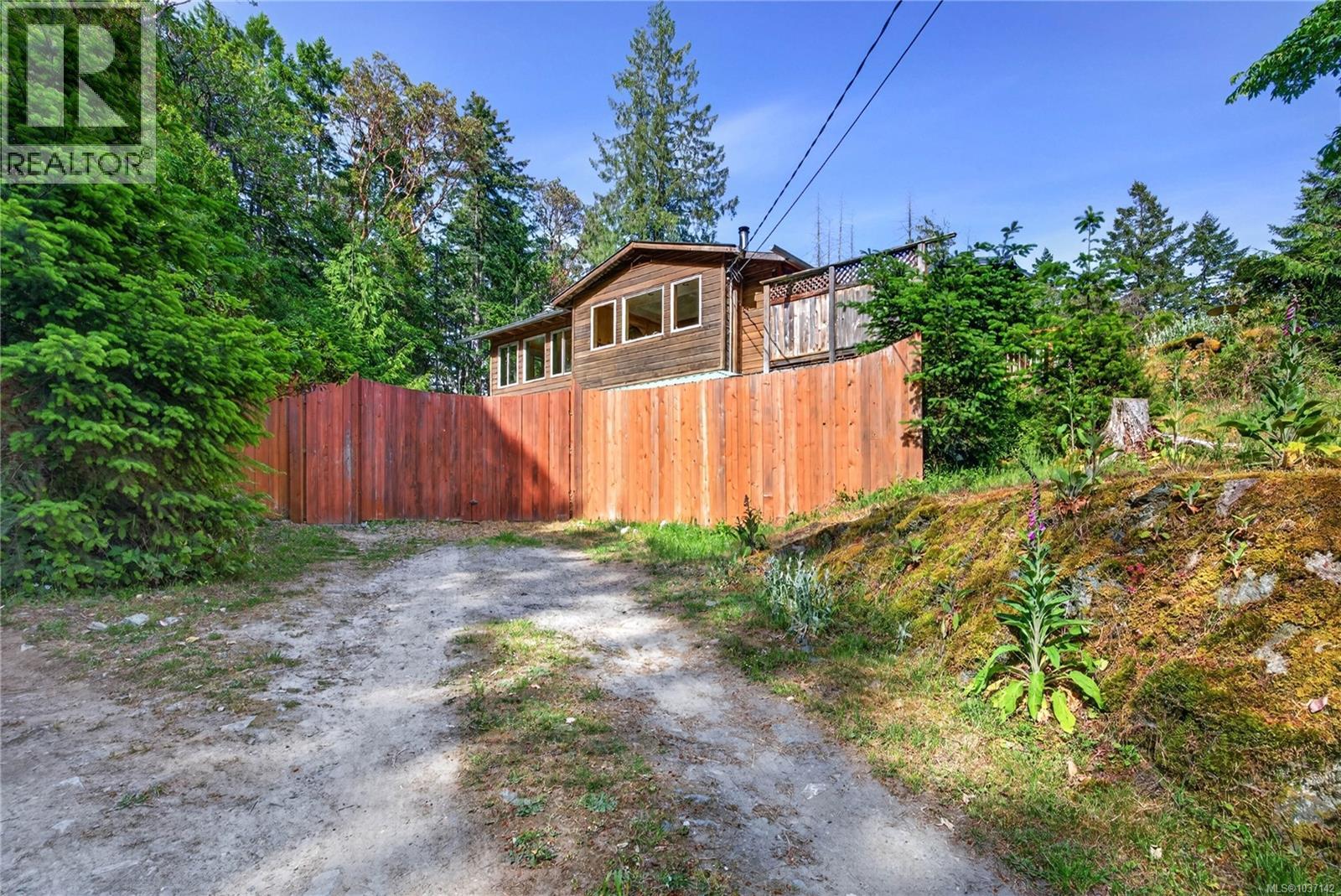 1252 Isabella Point Rd Property Photo 10