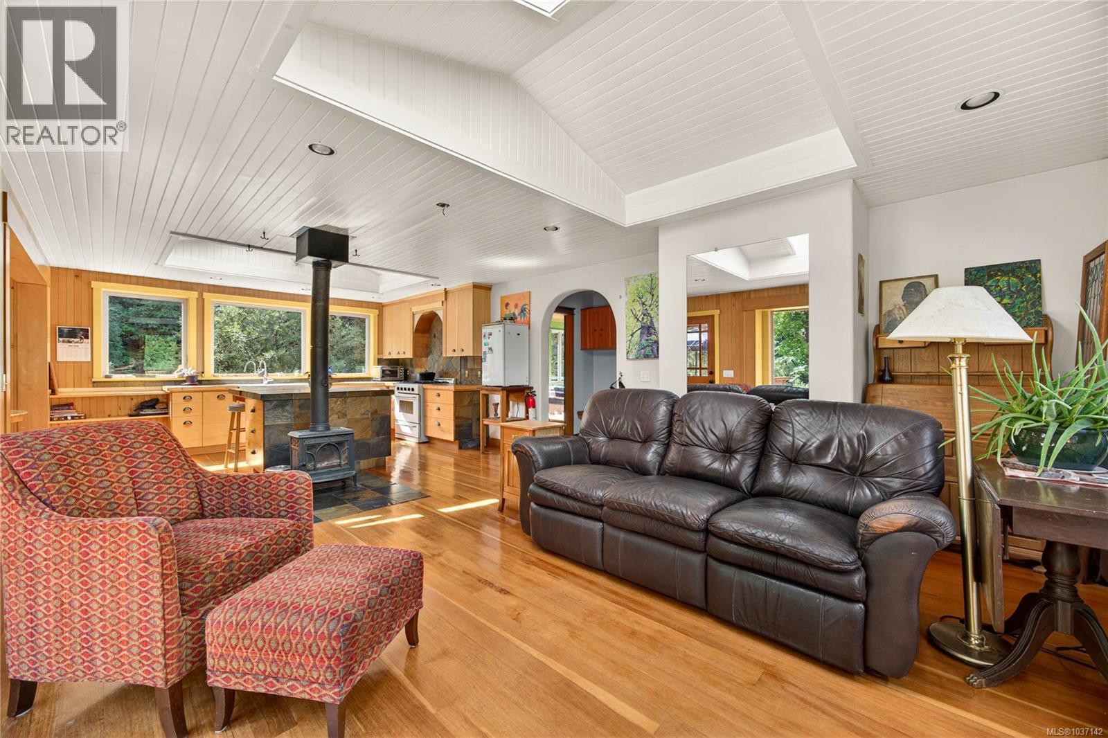 1252 Isabella Point Rd Property Photo 15