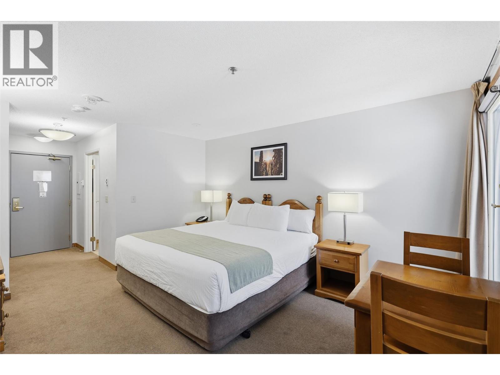 3160 Creekside Way Unit# 204 Property Photo 5
