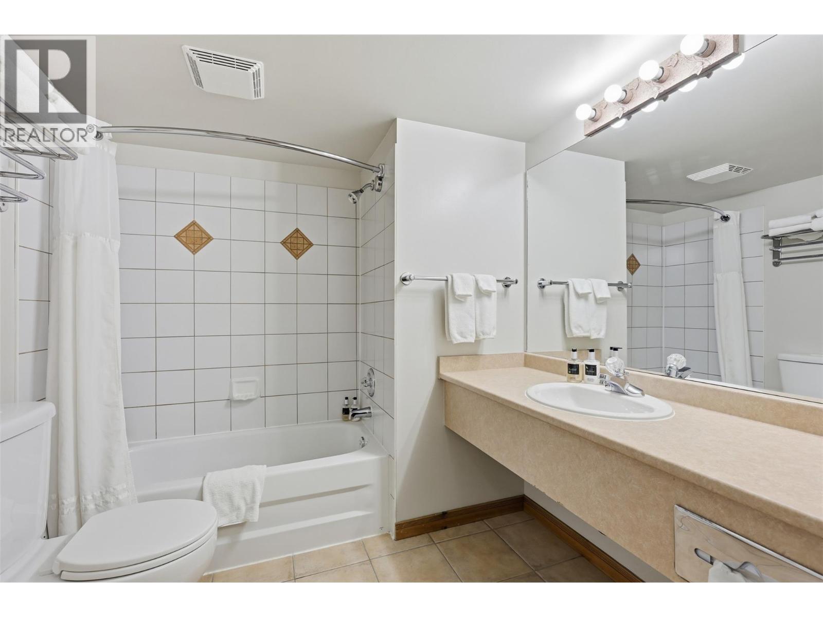 3160 Creekside Way Unit# 204 Property Photo 7