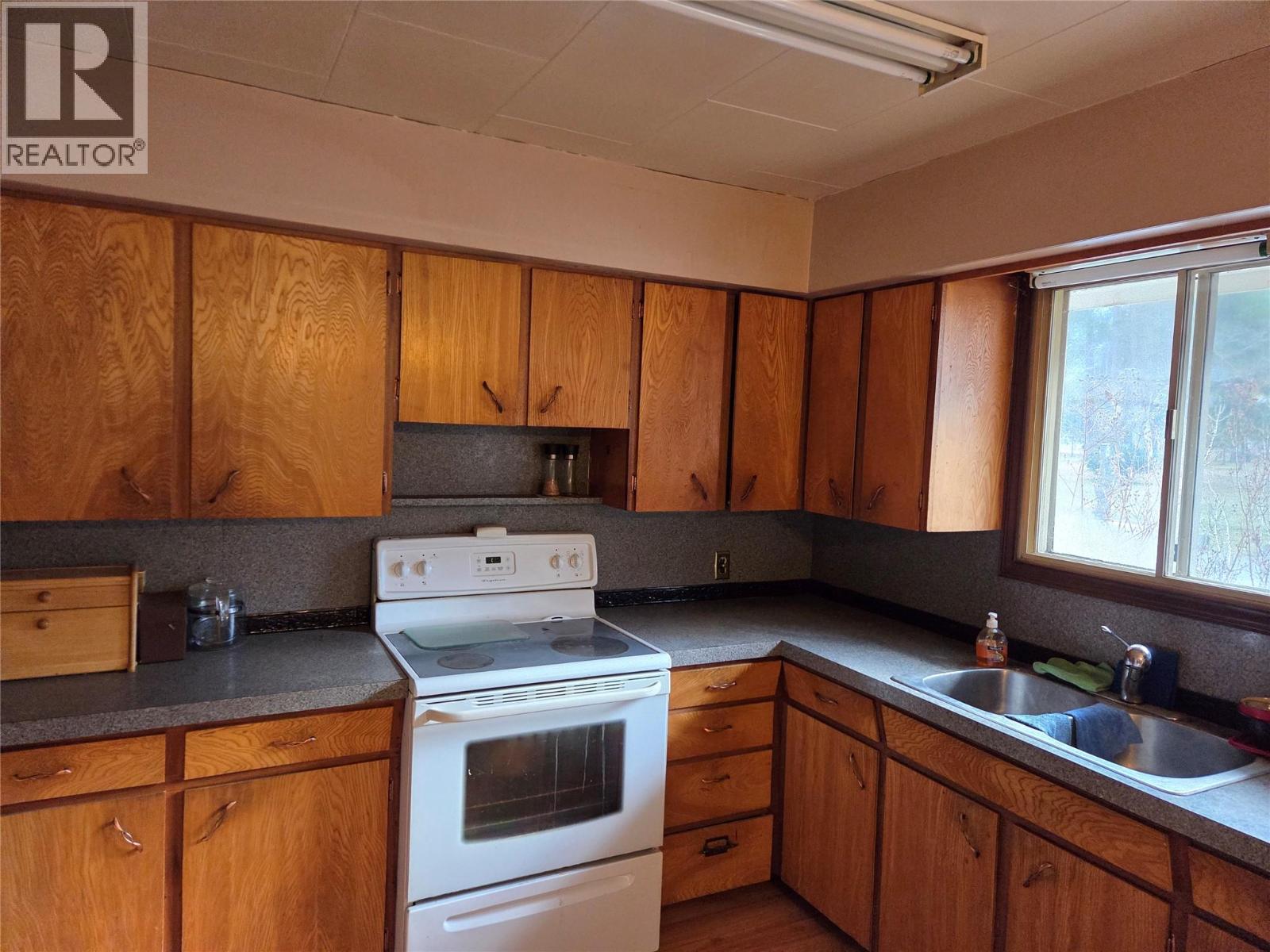 512 12th Avenue Property Photo 3