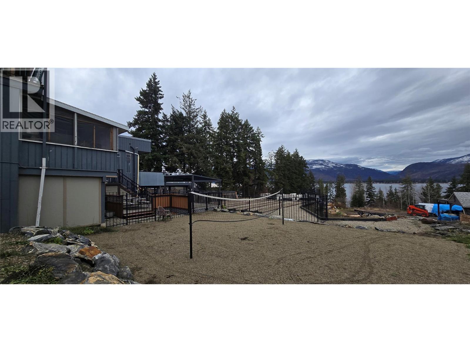 1277 Trans Canada Highway Property Photo 13